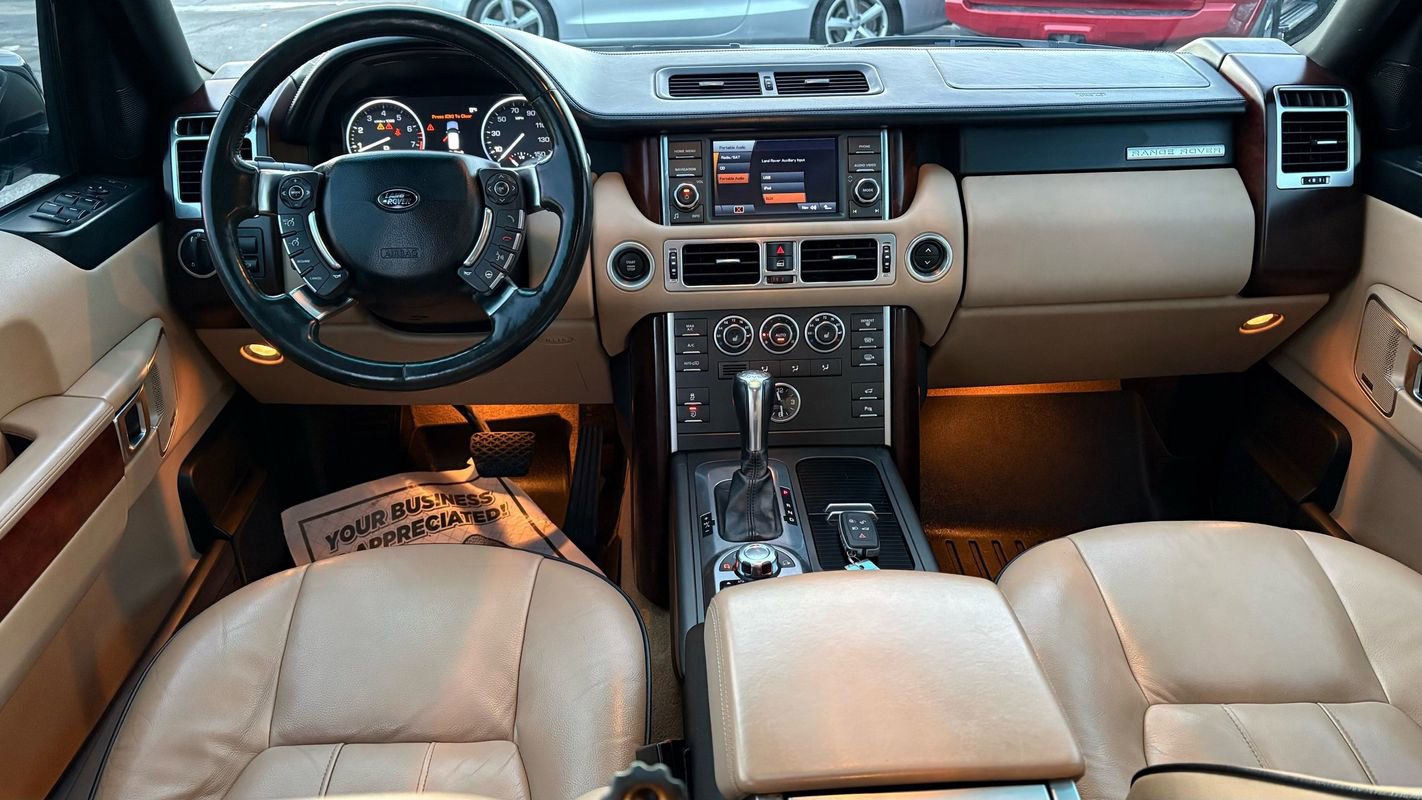 Used 2012 Land Rover Range Rover HSE image 15