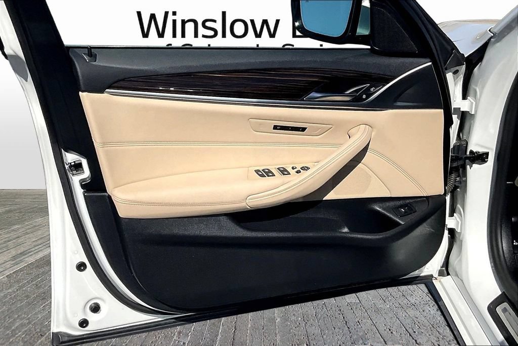 Used 2023 BMW 540i xDrive w/ Convenience Package AWD/4WD image 20
