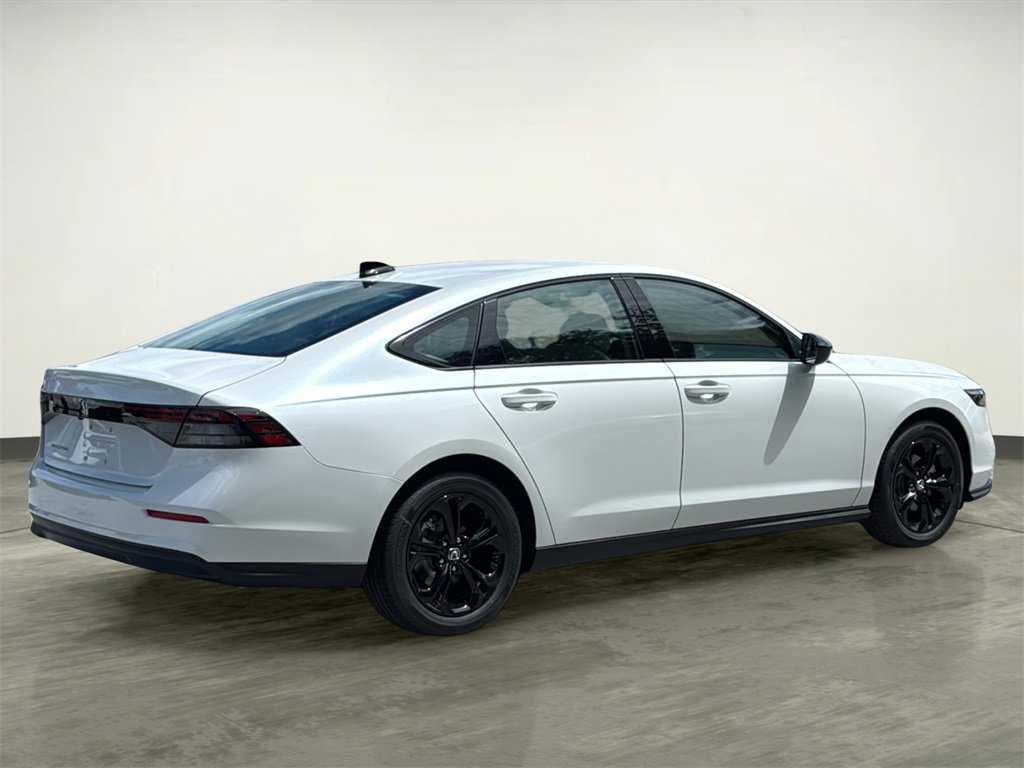 New 2025 Honda Accord SE image 11