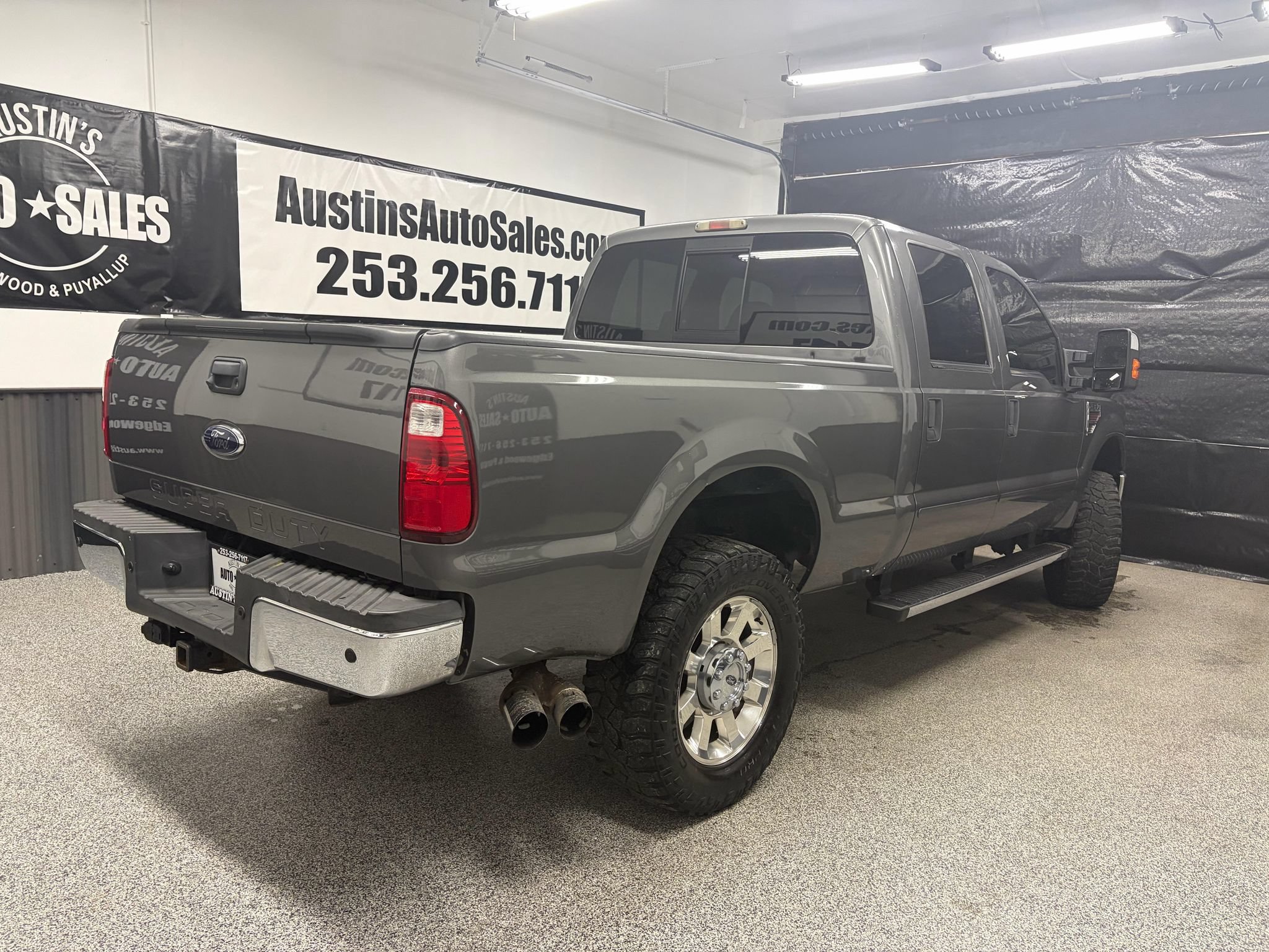 Used 2009 Ford F350 Lariat AWD/4WD image 3