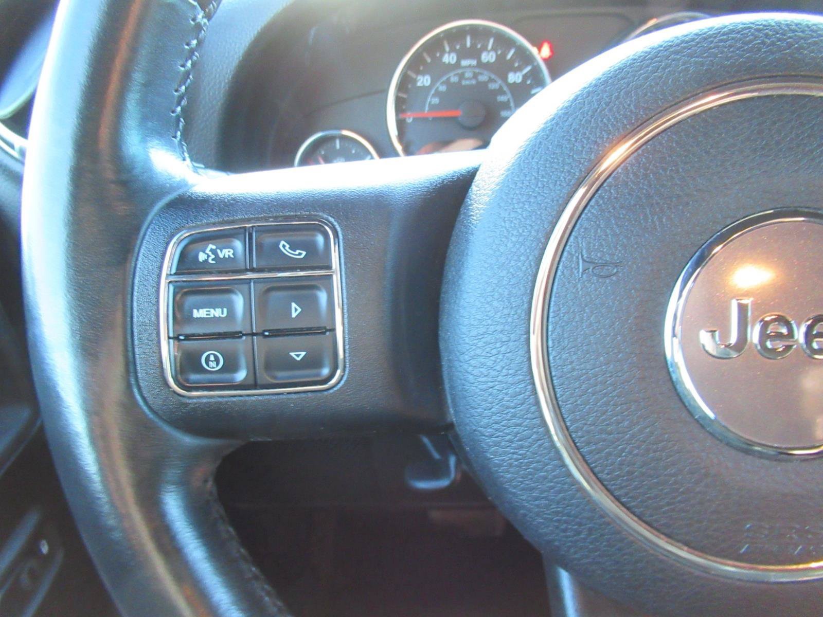 Used 2013 Jeep Wrangler Unlimited Sahara w/ Connectivity Group AWD/4WD image 24