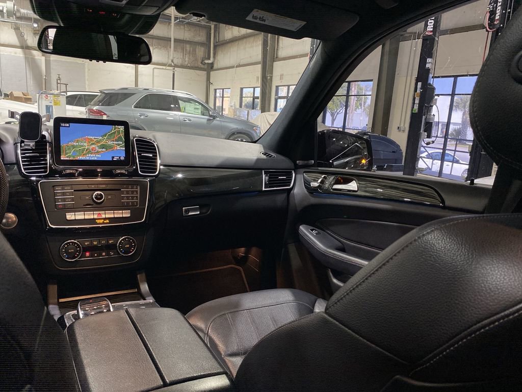 Certified 2017 Mercedes-Benz GLE 350 4MATIC image 3