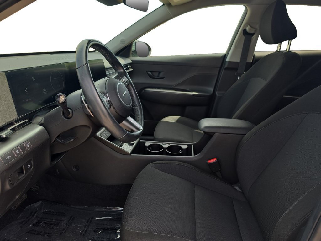 Certified 2024 Hyundai Kona SEL w/ Convenience Package FWD image 11