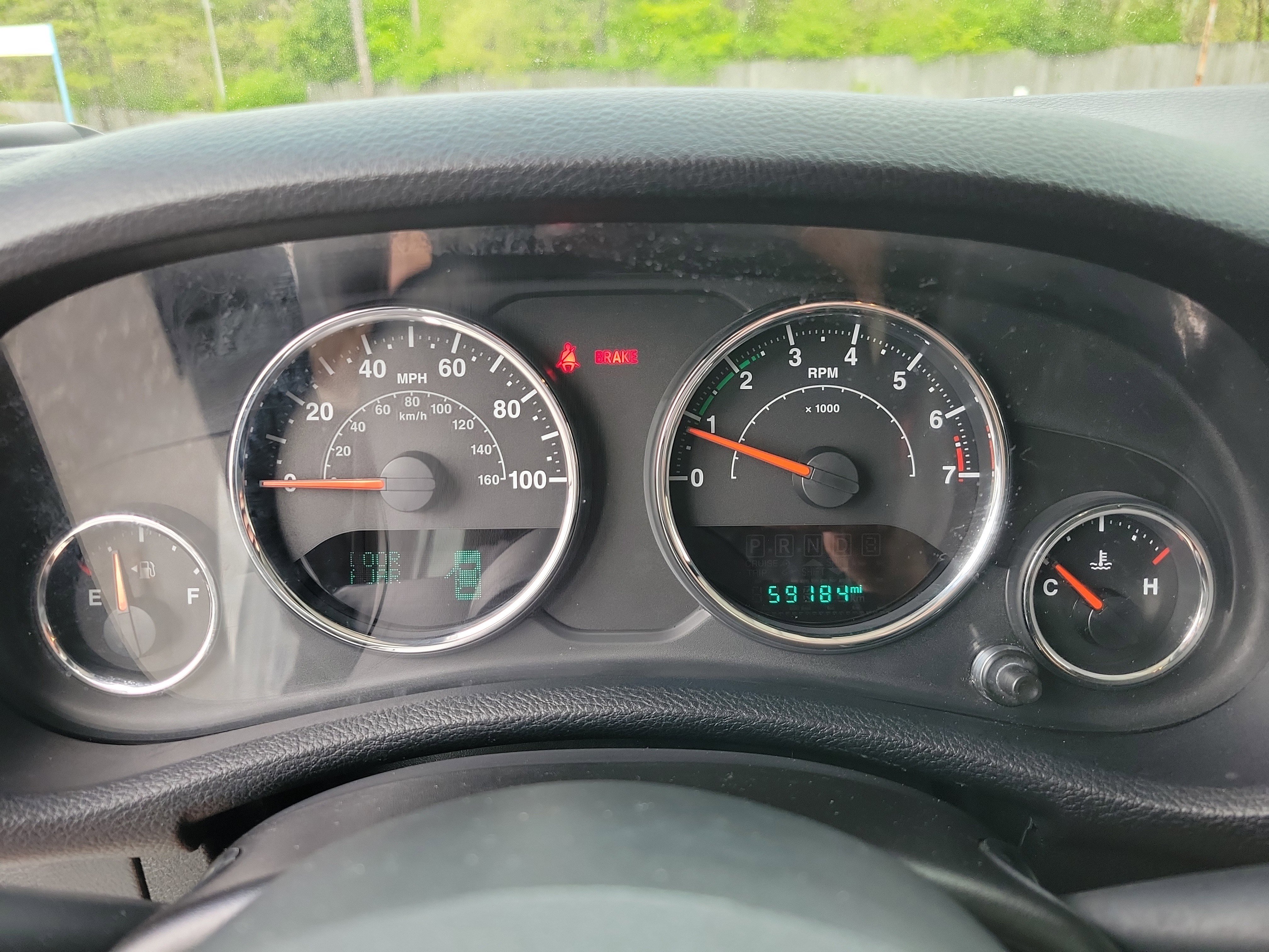 Used 2016 Jeep Wrangler Sahara w/ Connectivity Group image 12