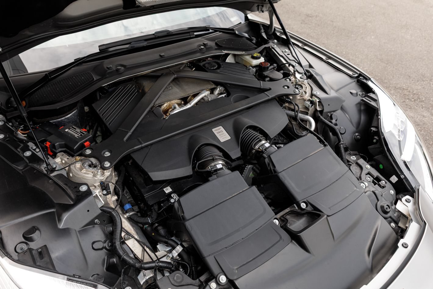 Used 2024 Aston Martin DB12 Coupe RWD image 58