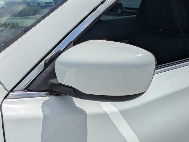Used 2018 Nissan Rogue S FWD image 12