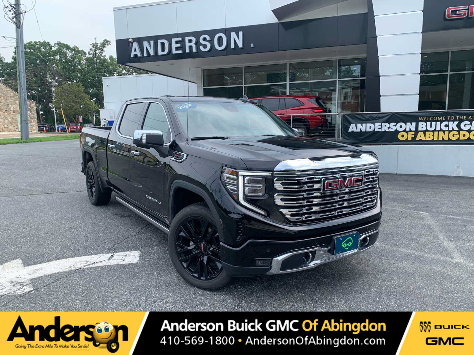 Used 2026 GMC Sierra 1500 Denali w/ Denali Reserve Package AWD/4WD image 1