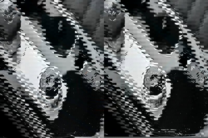 New 2025 Mitsubishi Outlander SE image 23