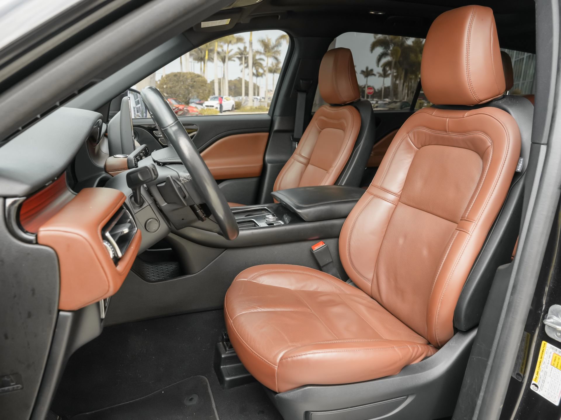 Used 2023 Lincoln Aviator Reserve w/ Equipment Group 201A RWD image 17