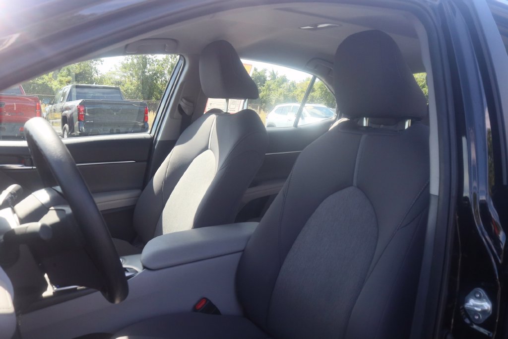 Used 2023 Toyota Camry LE AWD/4WD image 26
