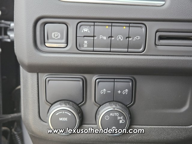 Used 2022 Chevrolet Suburban LS RWD image 25