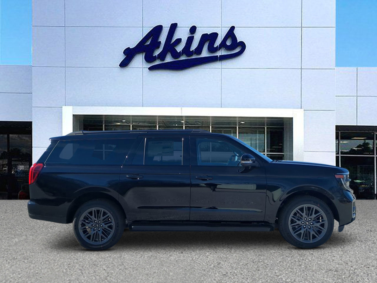 New 2026 Ford Expedition Platinum w/ Stealth Appearance Package AWD/4WD image 1