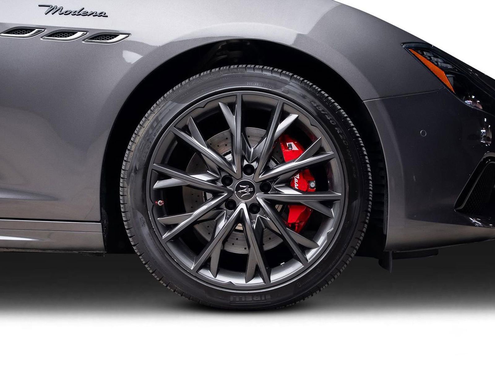 Used 2022 Maserati Ghibli Modena RWD image 33