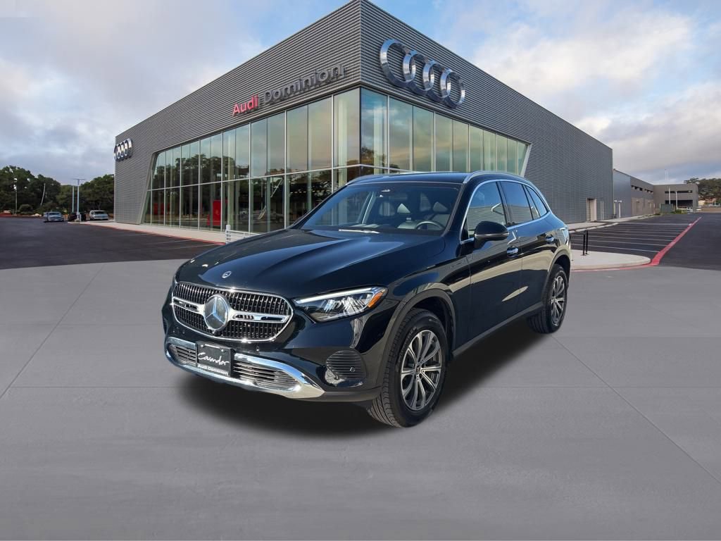 Used 2024 Mercedes-Benz GLC 300 4MATIC image 1