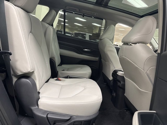 New 2026 Toyota Grand Highlander Platinum image 14