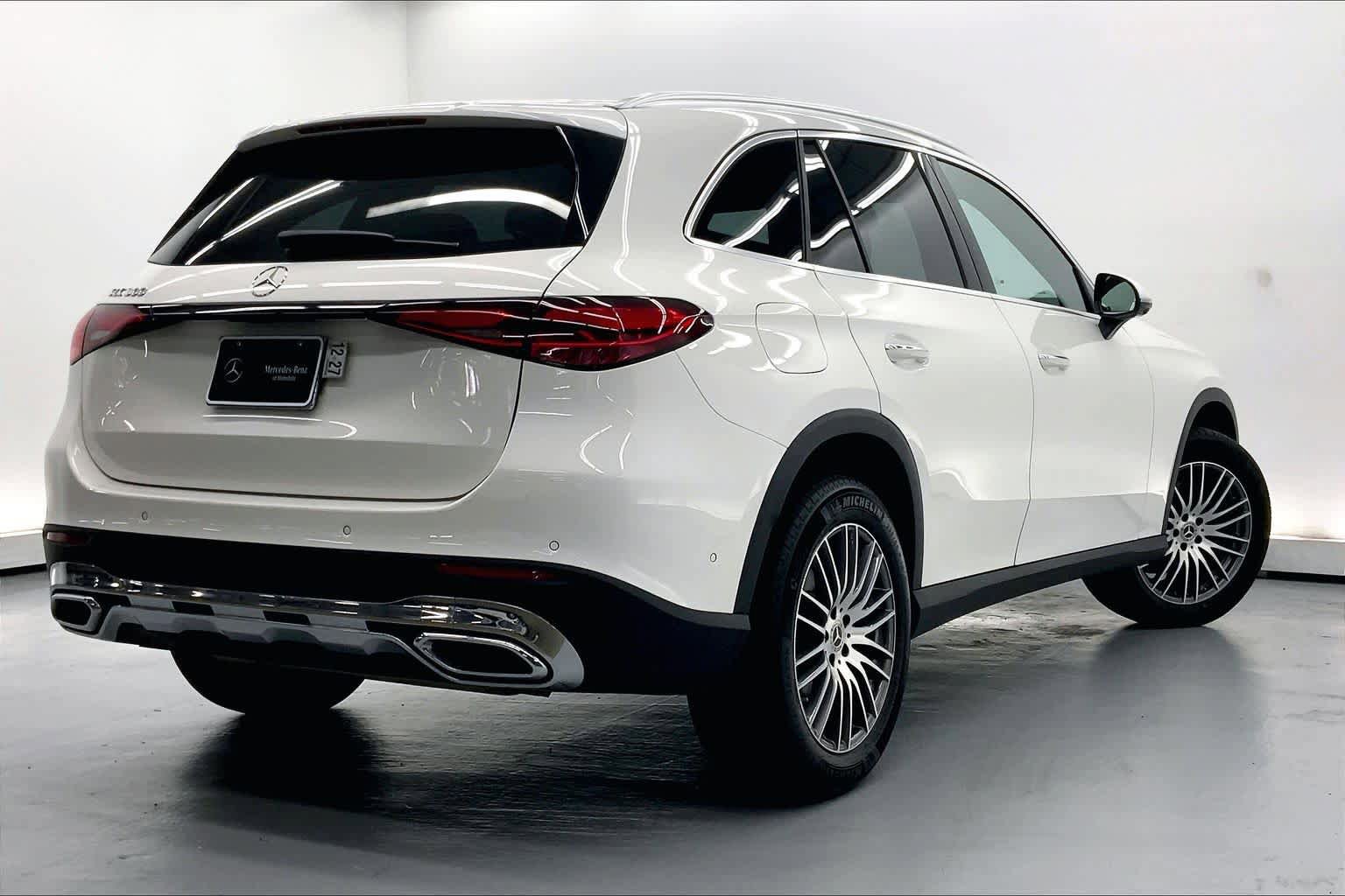 Used 2026 Mercedes-Benz GLC 300 image 4