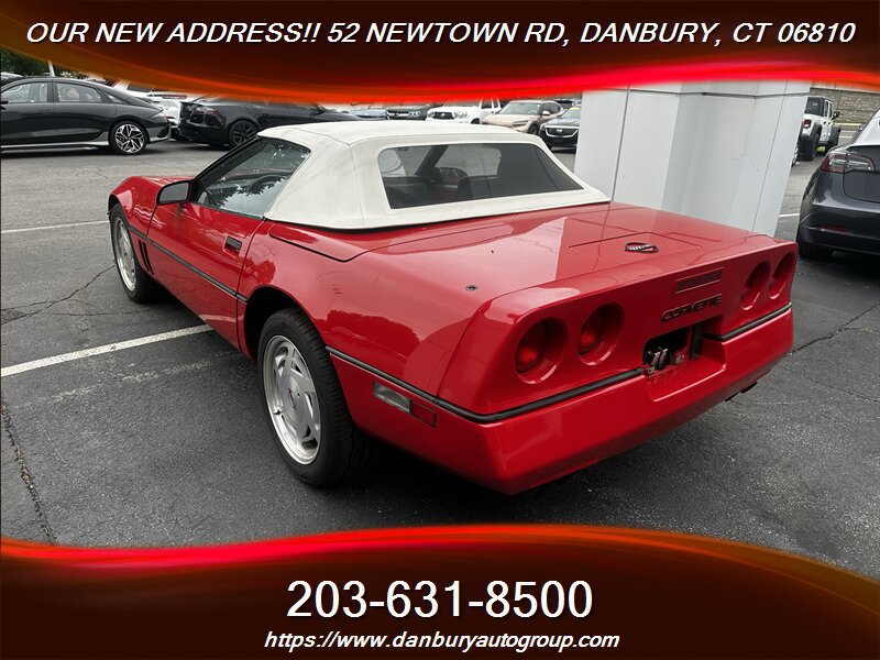 Used 1988 Chevrolet Corvette Convertible RWD image 2