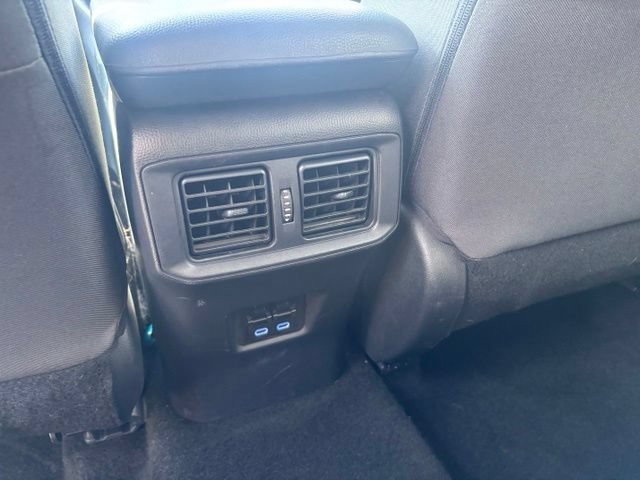 Used 2022 Toyota RAV4 XLE w/ XLE Grade Weather Package AWD/4WD image 38