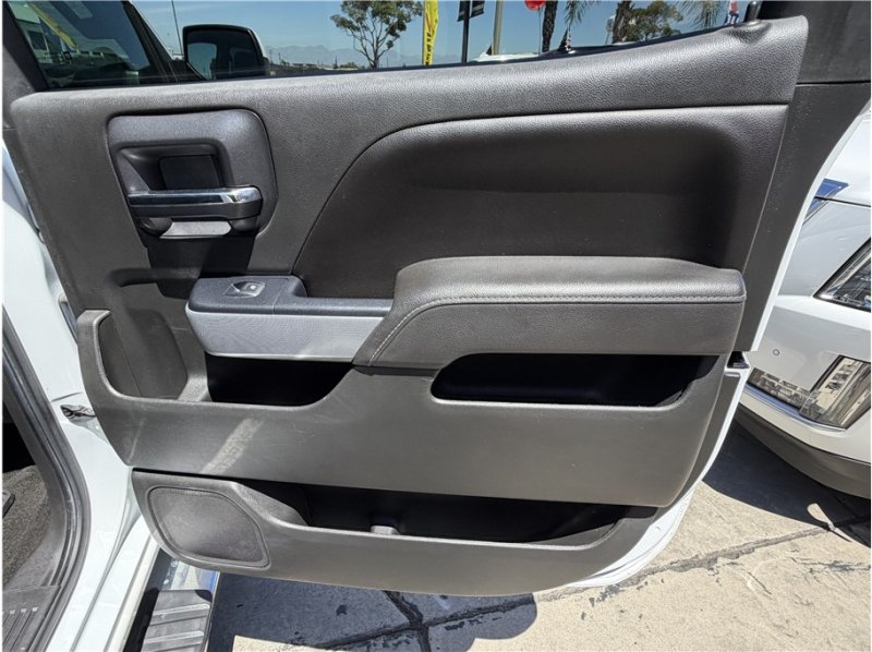 Used 2017 Chevrolet Silverado 1500 LT w/ All Star Edition AWD/4WD image 24