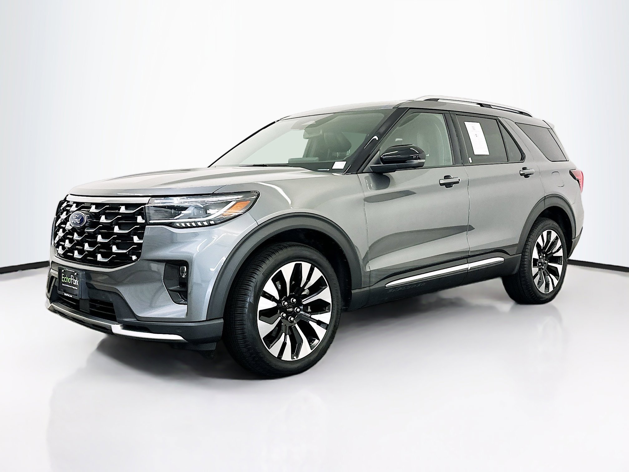 Used 2025 Ford Explorer Platinum w/ LUX Leather Package image 3