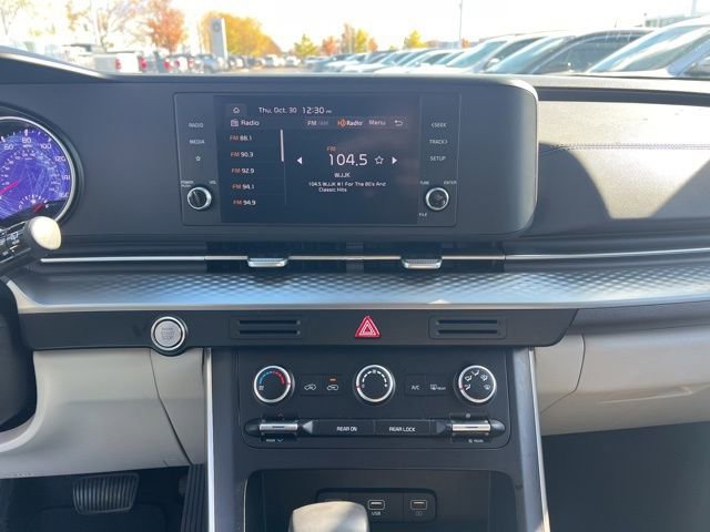 Certified 2024 Kia Carnival LX image 17