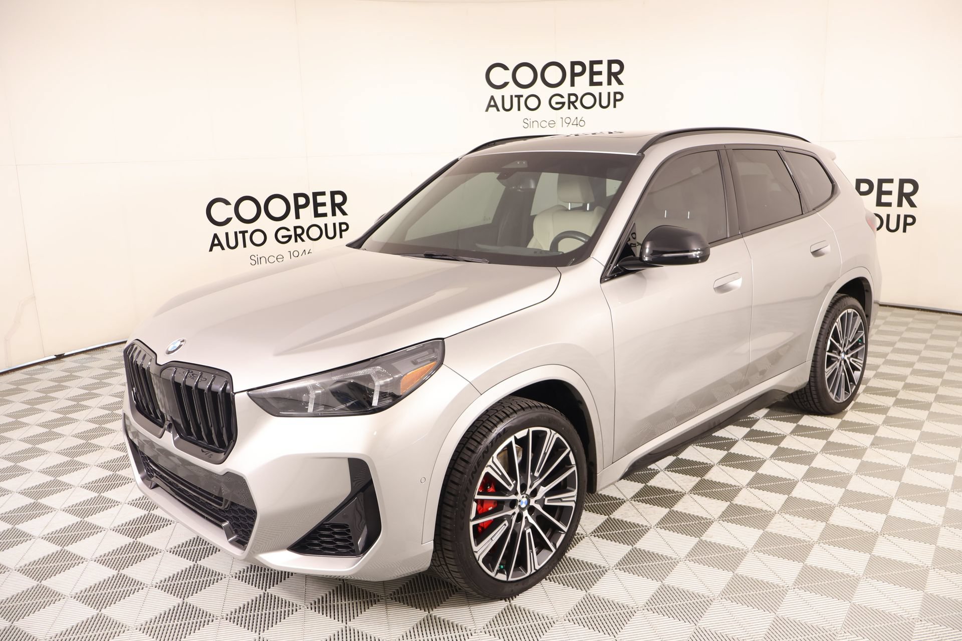 Used 2024 BMW X1 xDrive28i w/ Technology Package AWD/4WD image 10