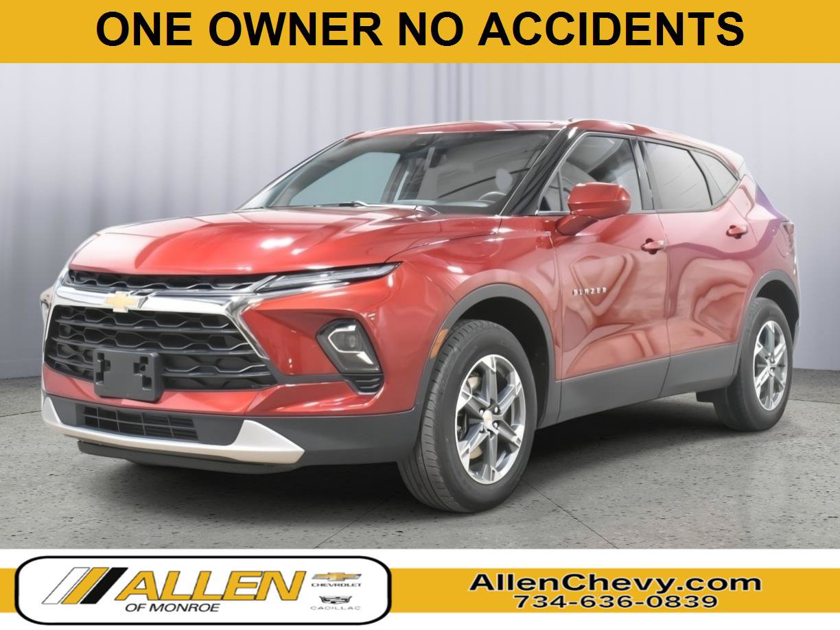 Used 2025 Chevrolet Blazer LT AWD/4WD image 1