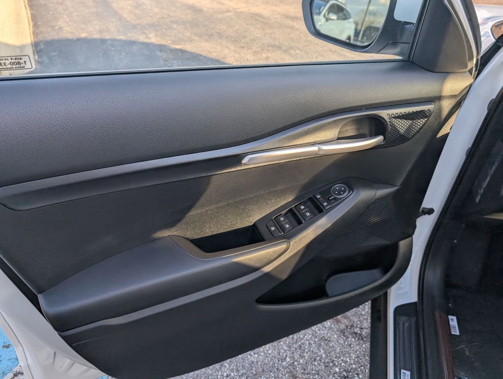 New 2026 Kia Seltos LX image 14