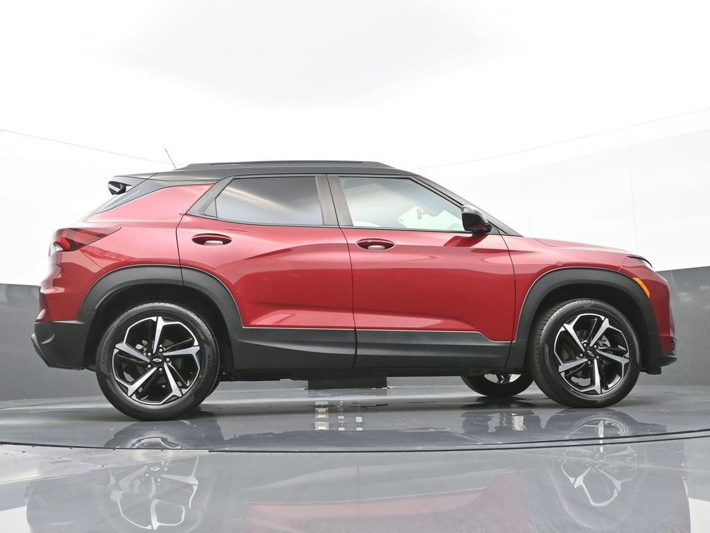 Used 2021 Chevrolet TrailBlazer RS w/ Sun and Liftgate Package AWD/4WD image 40