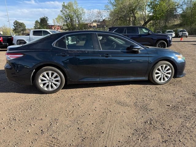 Used 2018 Toyota Camry LE FWD image 6