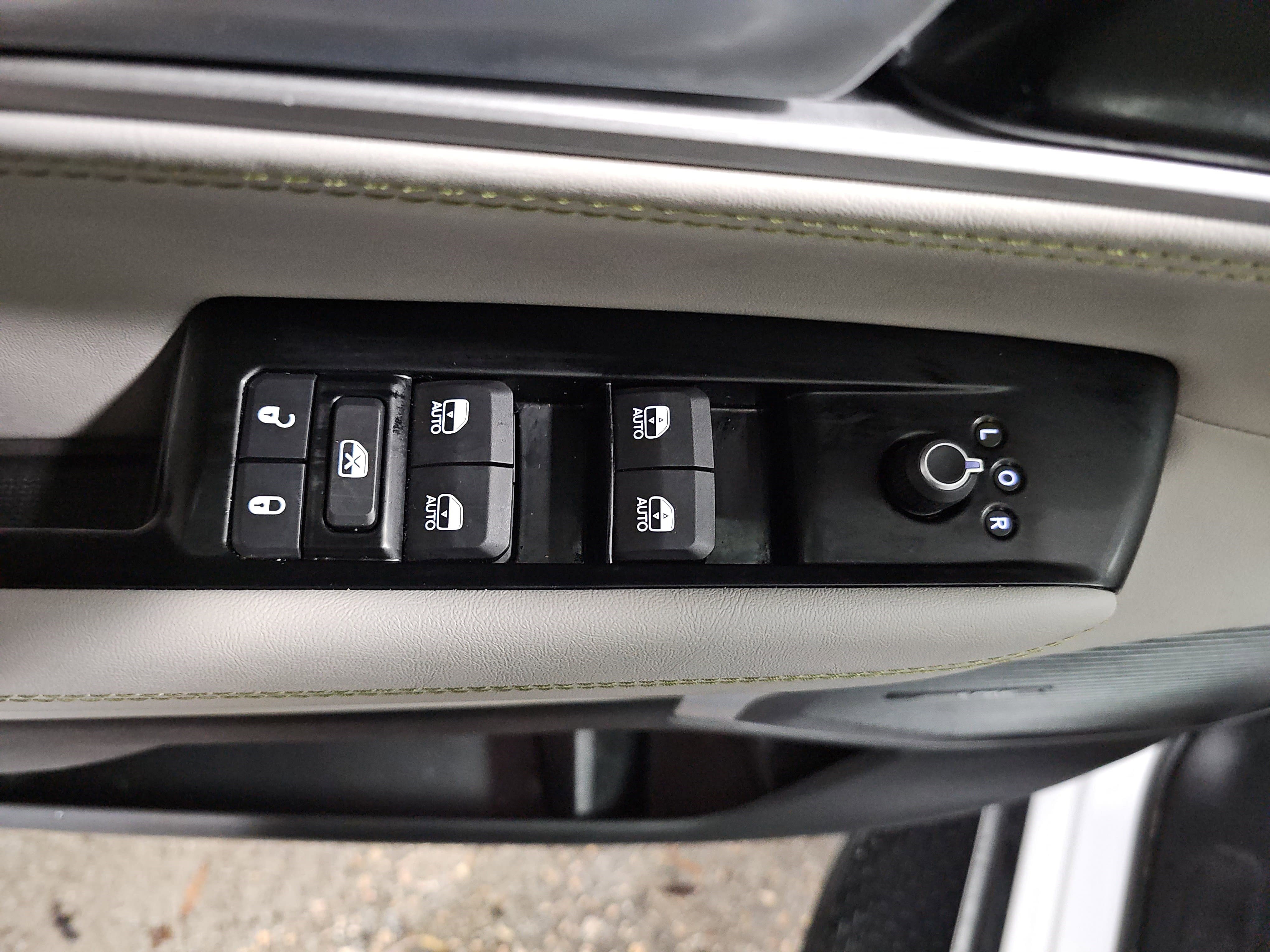 Used 2024 Jeep Wagoneer Series III image 30