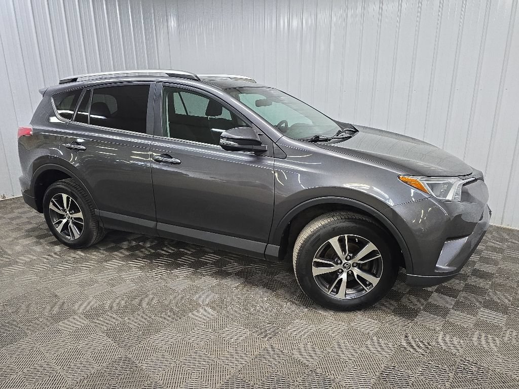 Used 2018 Toyota RAV4 XLE w/ Plus Extra Value Package AWD/4WD image 1