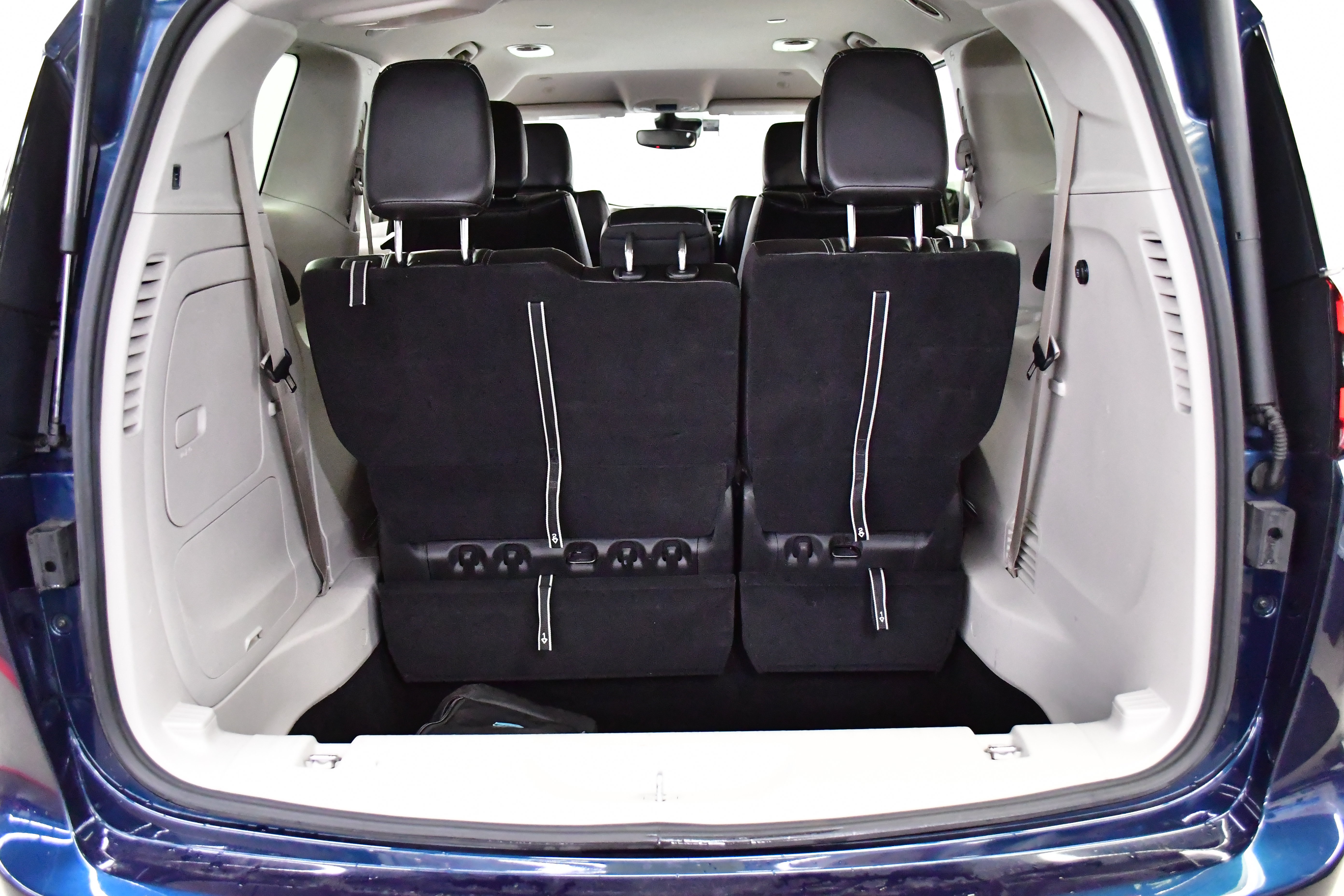 Used 2024 Chrysler Pacifica Limited FWD image 31