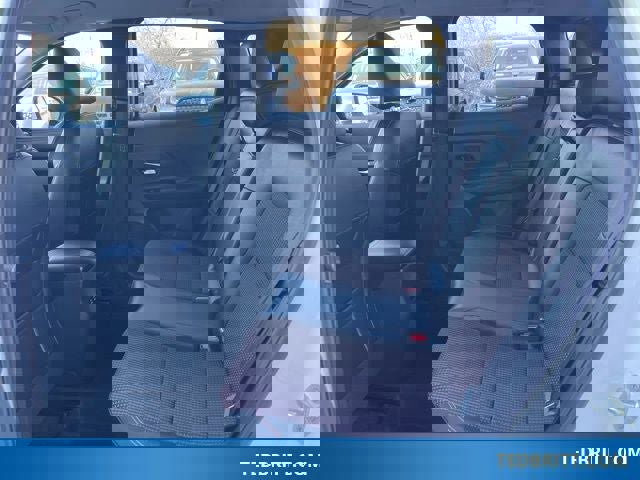 Used 2025 Nissan Kicks SR image 12