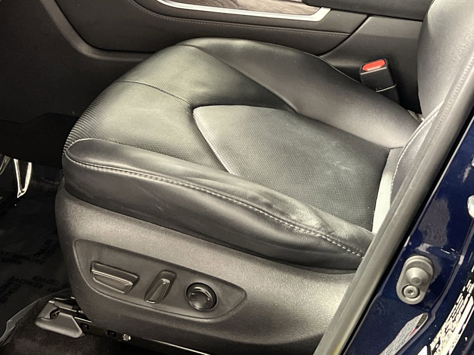 Used 2020 Toyota Highlander Limited image 11