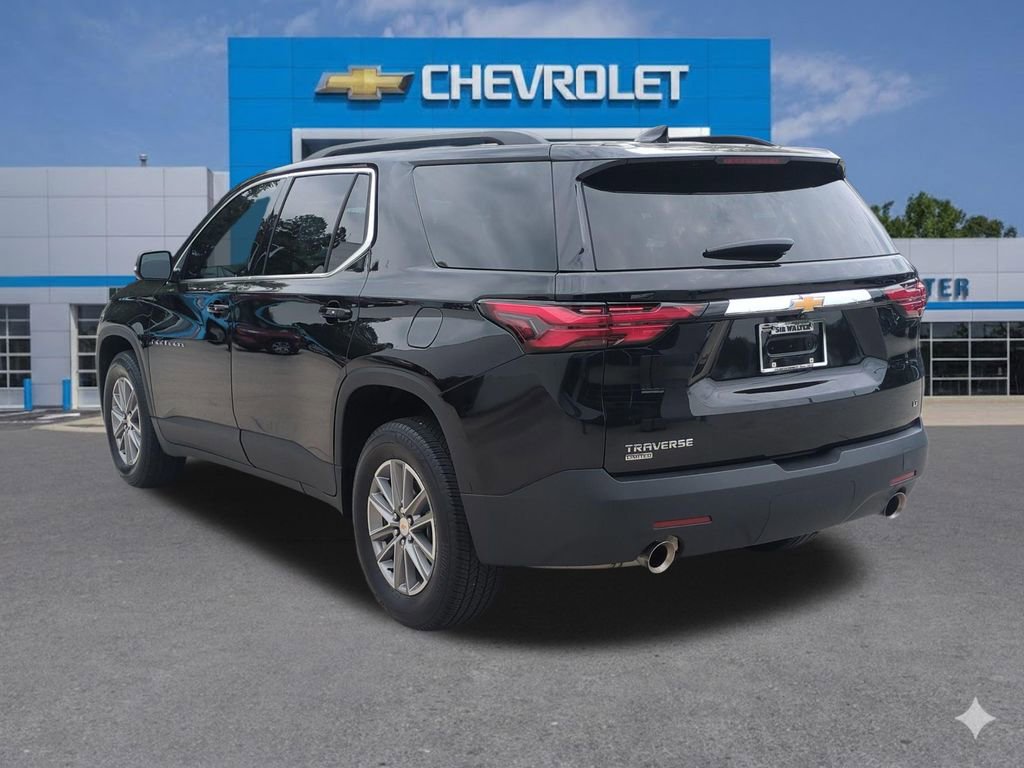 Used 2024 Chevrolet Traverse LT FWD image 4