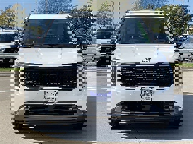 Used 2026 Kia Carnival SX Prestige image 6