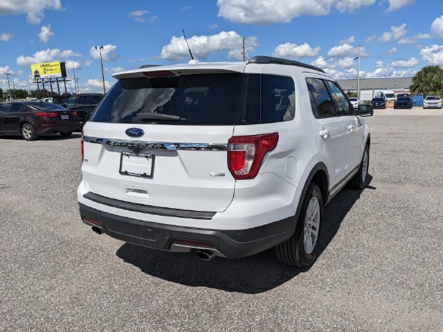 Used 2019 Ford Explorer XLT w/ Equipment Group 202A AWD/4WD image 4