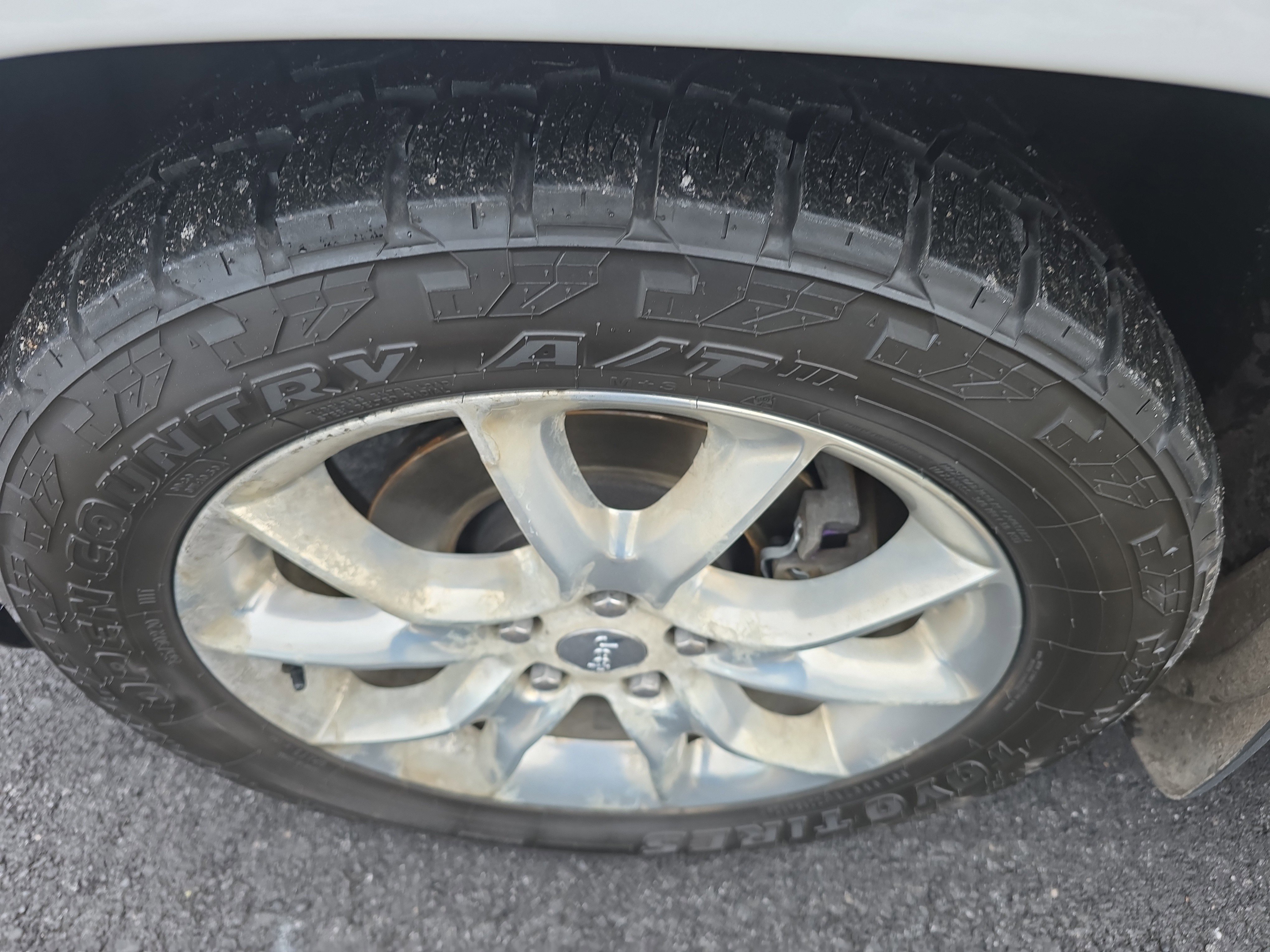 Used 2014 Jeep Grand Cherokee Summit image 11