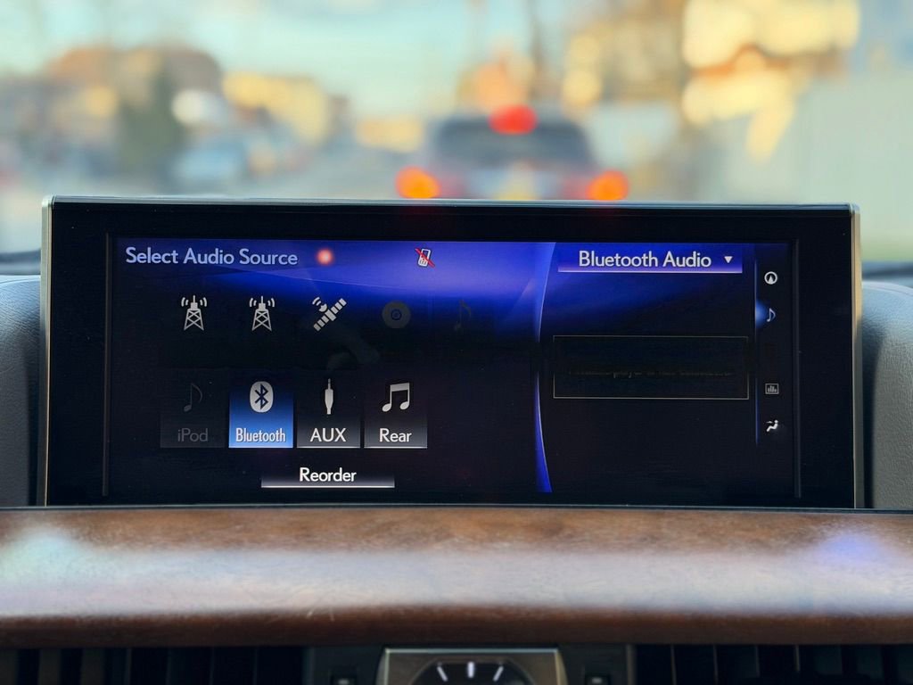 Used 2016 Lexus LX 570 4WD w/ Luxury Package image 38