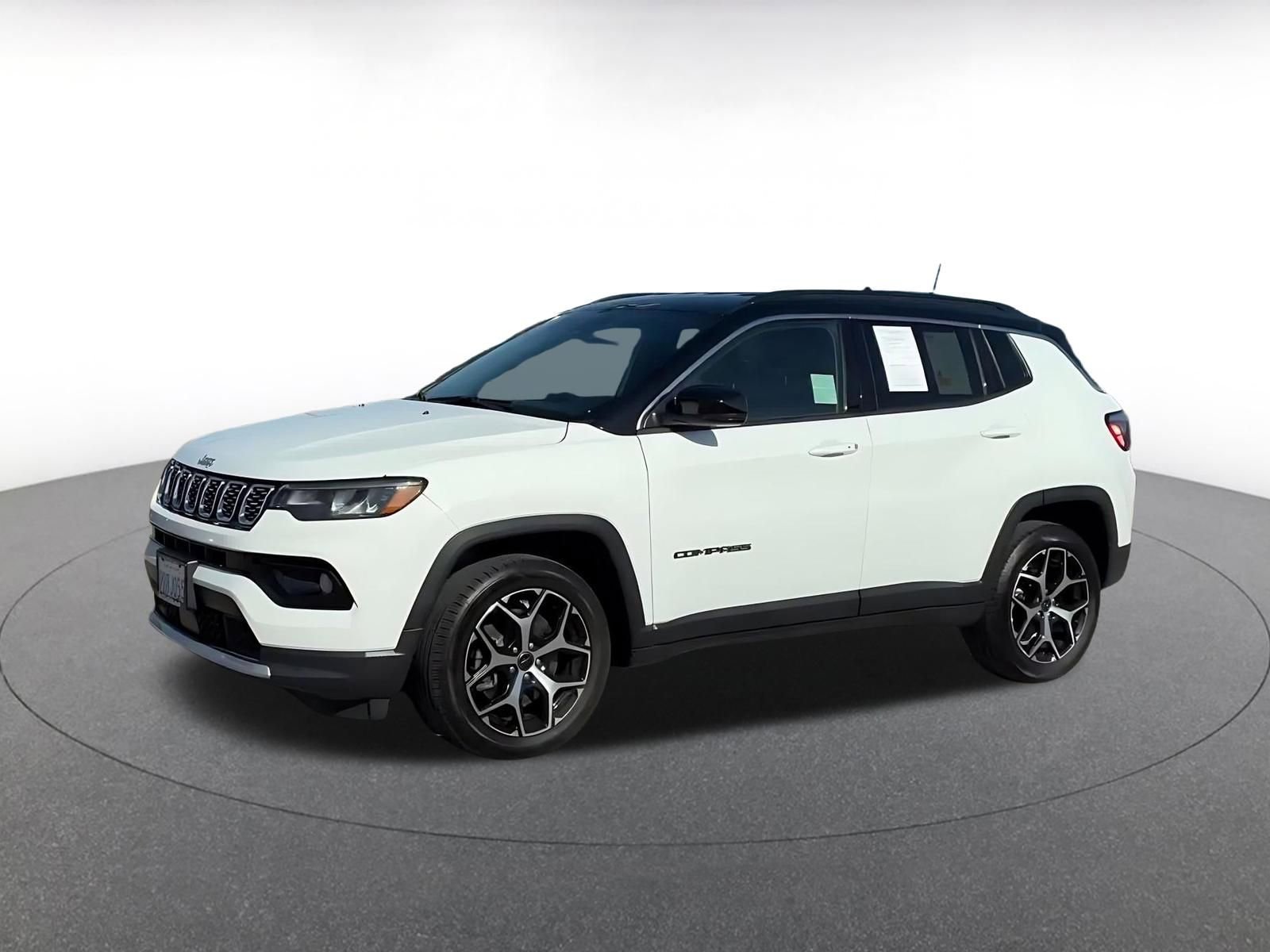 Used 2025 Jeep Compass Limited AWD/4WD image 8