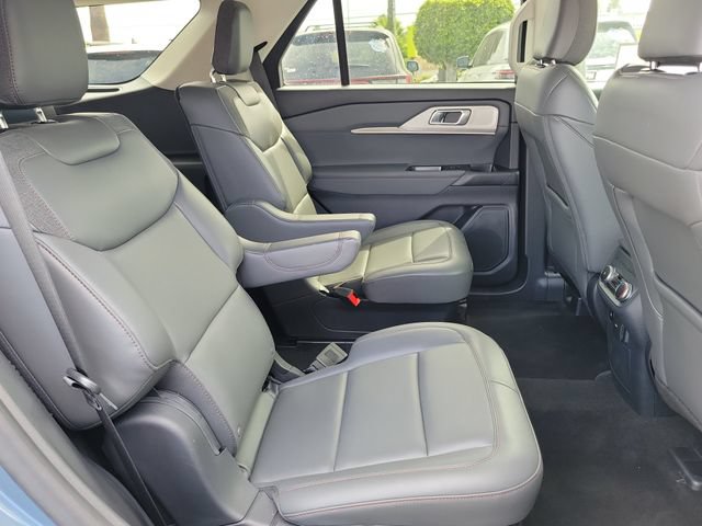 Used 2025 Ford Explorer Active w/ Active Comfort Package RWD image 19