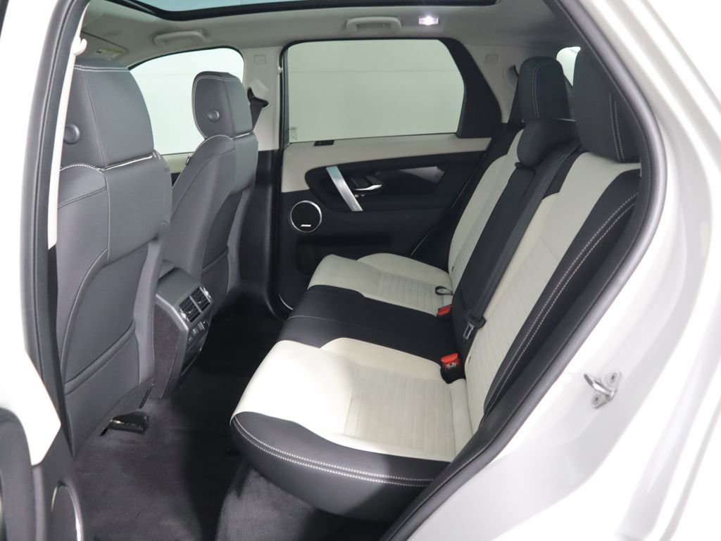 Used 2025 Land Rover Discovery Sport S image 20