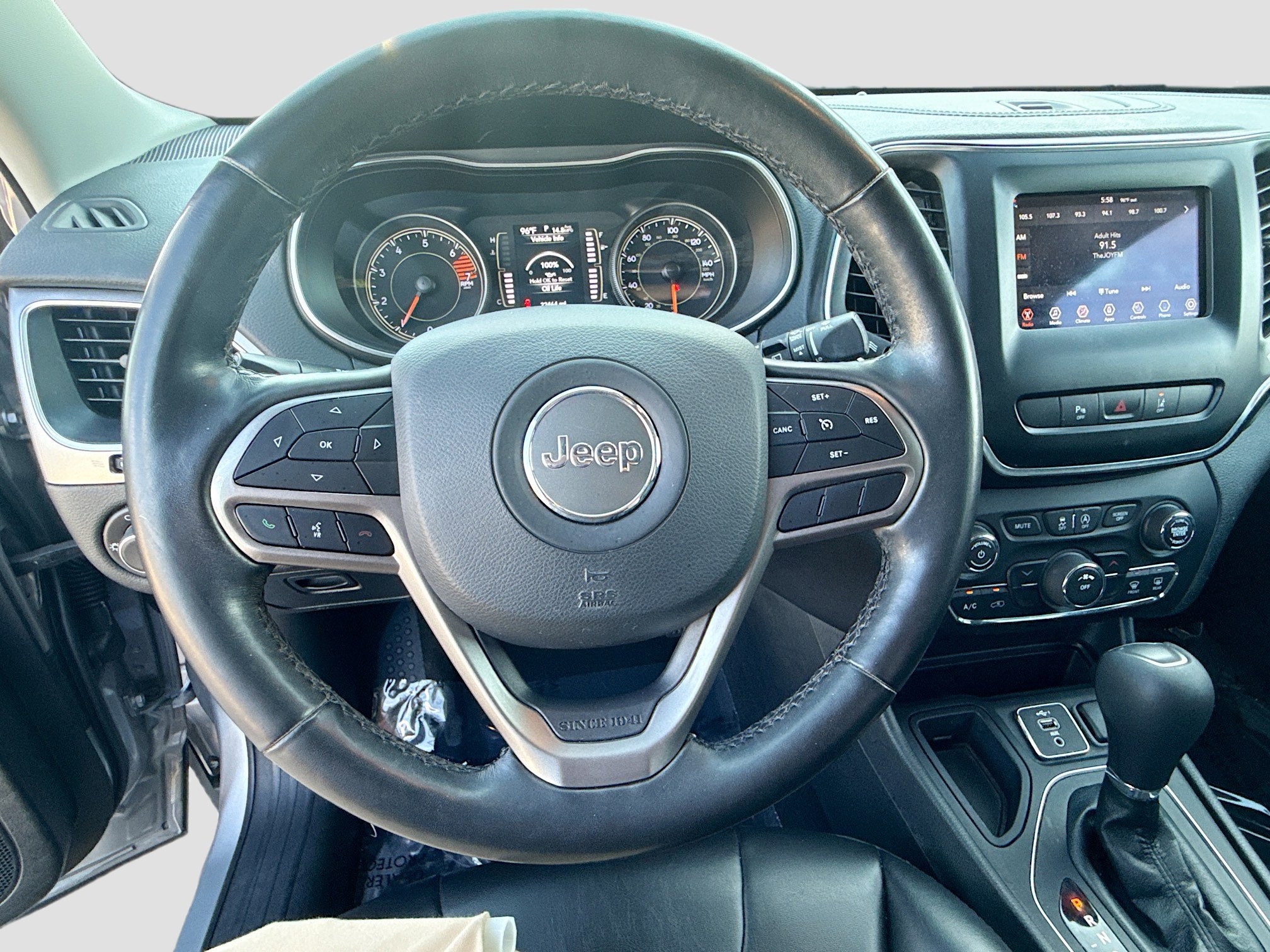 Used 2021 Jeep Cherokee Latitude Plus FWD image 37