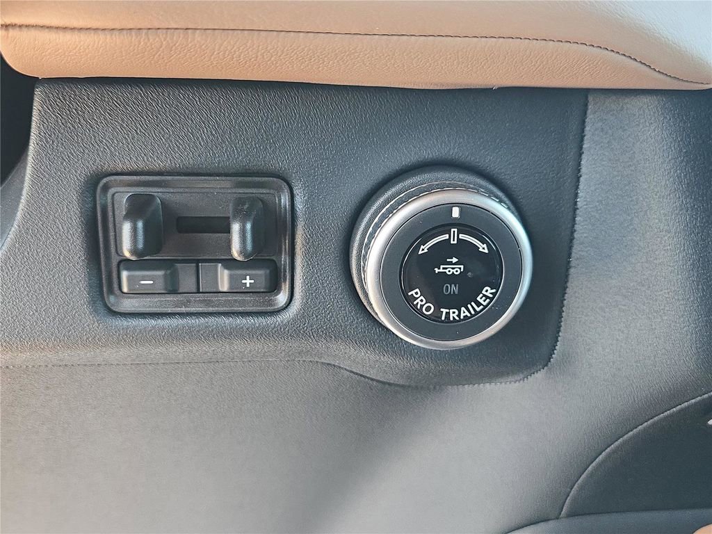 New 2026 Lincoln Navigator L Black Label image 21