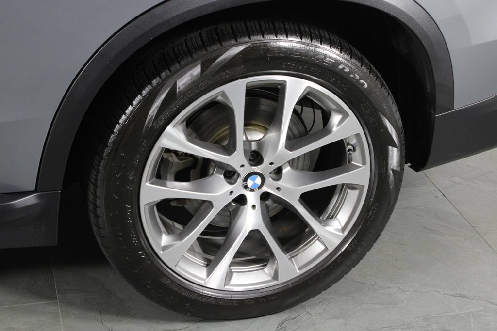 Used 2024 BMW X5 xDrive40i w/ Premium Package AWD/4WD image 12