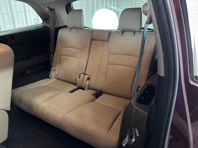 Used 2017 Honda Pilot Touring image 15