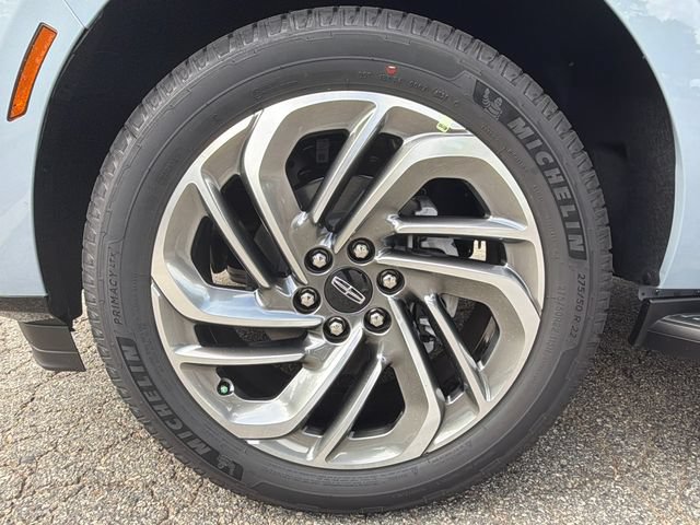 New 2027 Lincoln Navigator Premiere RWD image 12