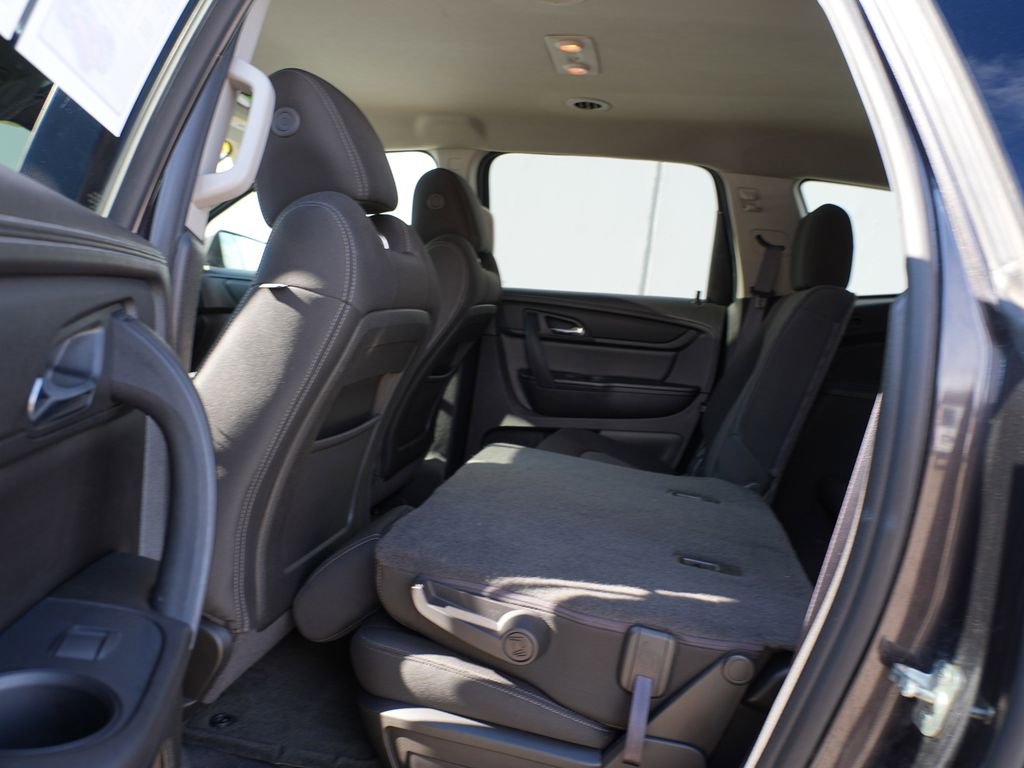 Used 2015 Chevrolet Traverse LT image 18
