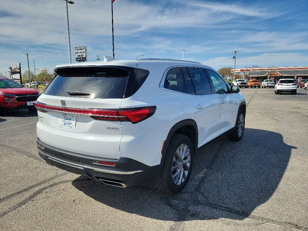 Used 2025 Buick Enclave Preferred AWD/4WD image 5